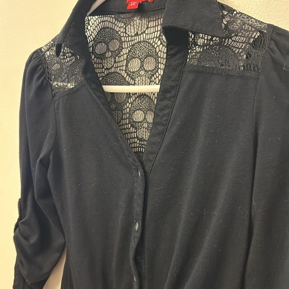 Bongo Women’s Shirt Black/Skull Size Small - Picture 2 of 6